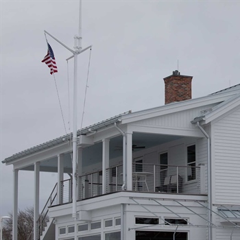 Carlson's Landing building with AceClamp’s 2-bar snow guards