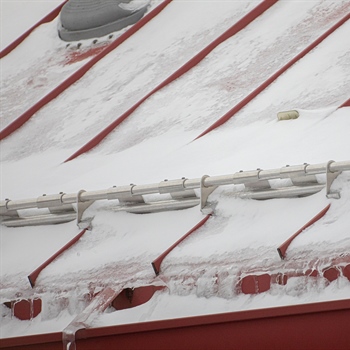 Fast installation of Color Snap® snow rail systems to prevent the snow avalance.